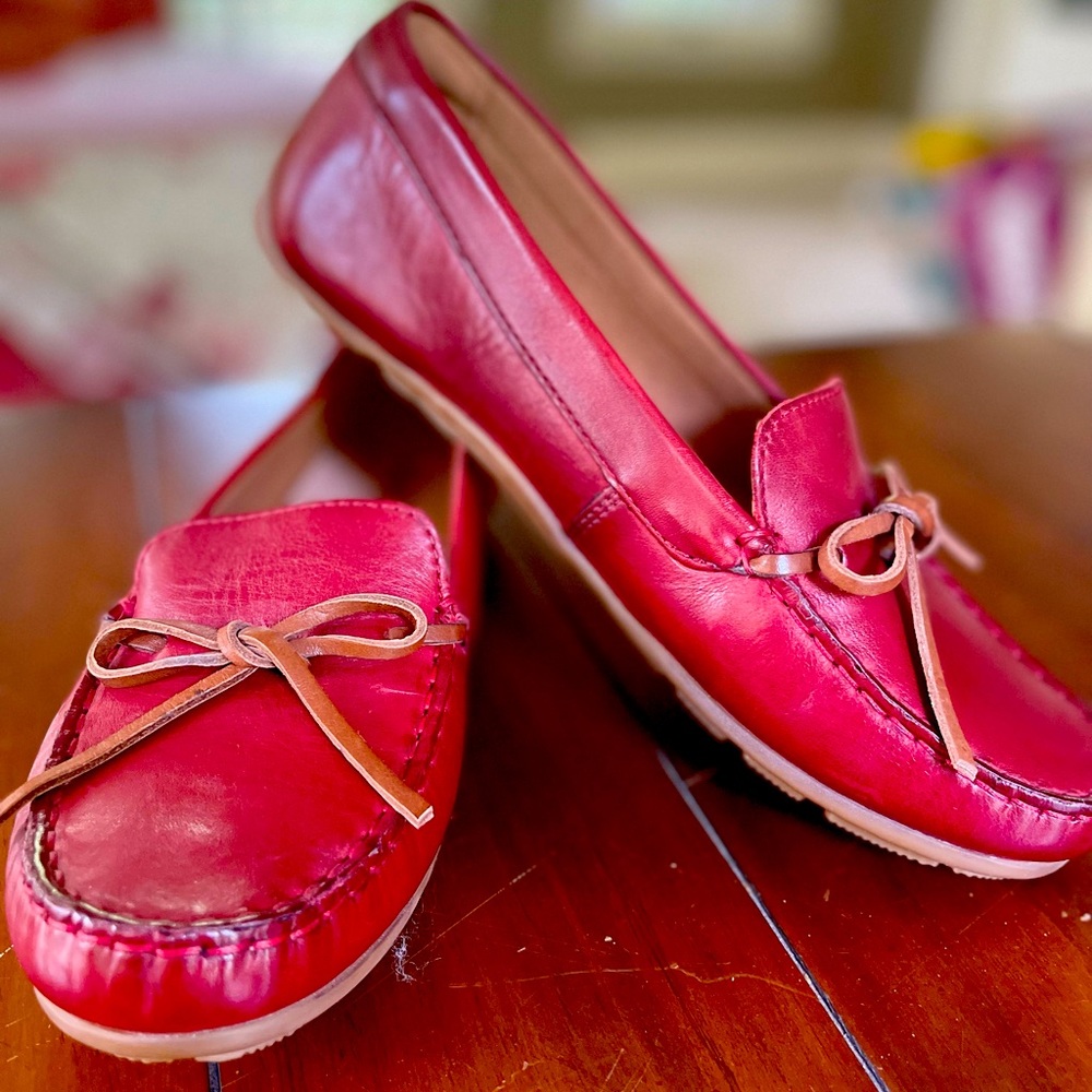 Brand new Clarks Dameo Swing driving moccasin